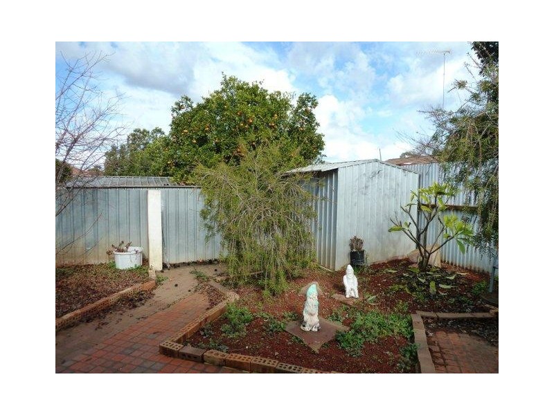 Unit 2/6-10 Hoad Street, Griffith NSW 2680