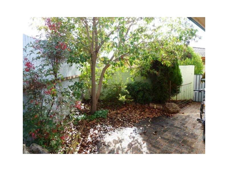 Unit 2/6-10 Hoad Street, Griffith NSW 2680