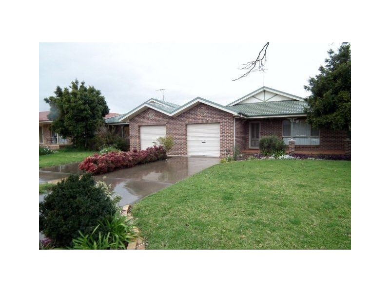 24 Dickson Road, Griffith NSW 2680