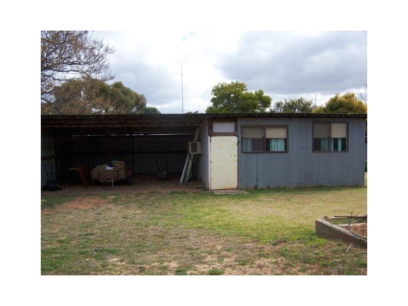 30 Kingfisher Avenue, Coleambally NSW 2707