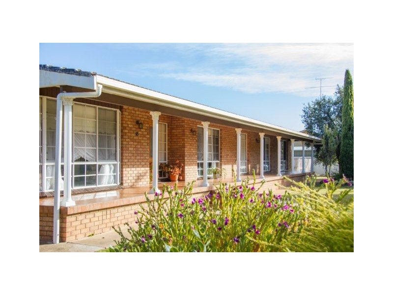 65 School Street, Hanwood NSW 2680