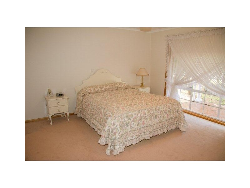 65 School Street, Hanwood NSW 2680