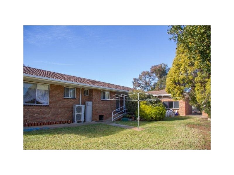 65 School Street, Hanwood NSW 2680