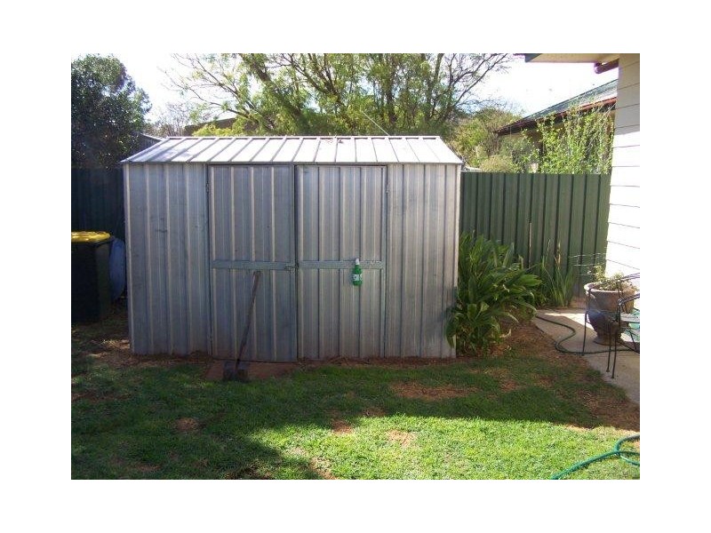 389-391 Macgregor Street, Hay NSW 2711