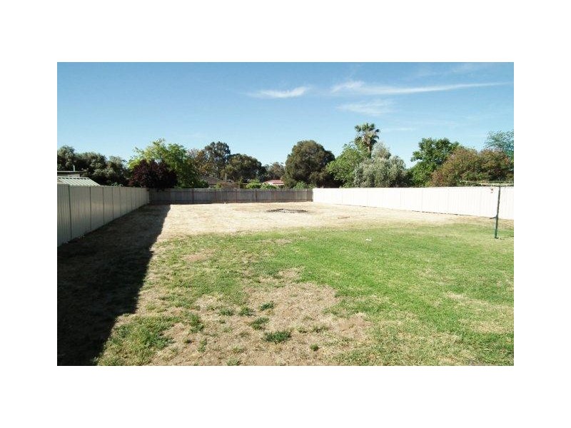 7 Wattle Street, Hanwood NSW 2680