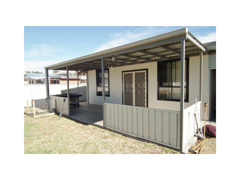 7 Wattle Street, Hanwood NSW 2680