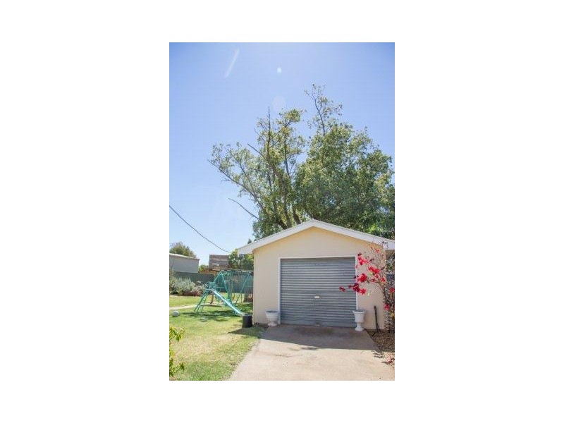 19 Hickey Crescent, Griffith NSW 2680