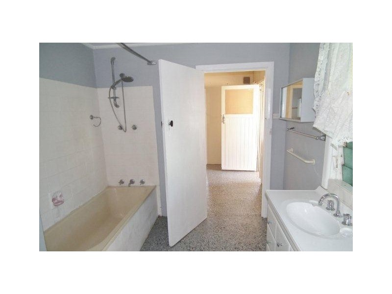 114 Yapunyah Street, Barellan NSW 2665