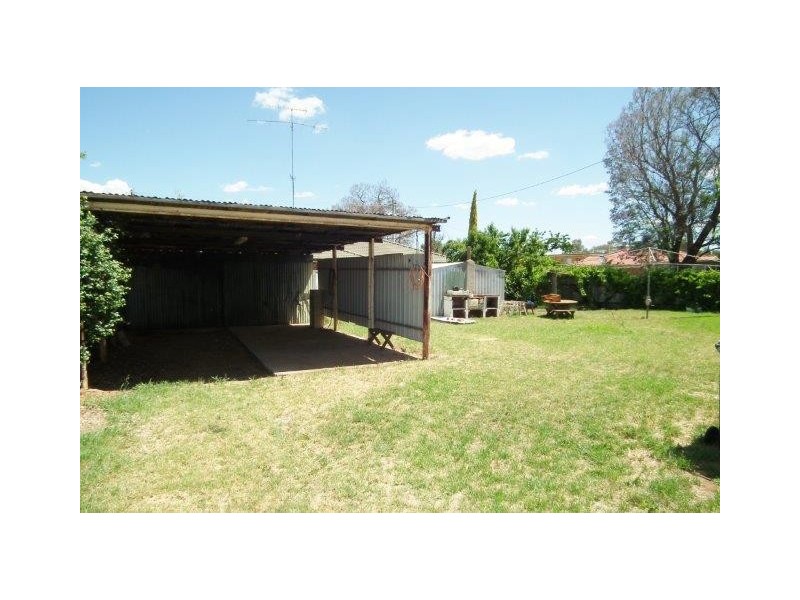 34 Binya Street, Griffith NSW 2680