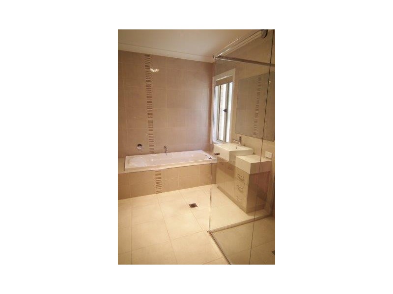 183 Clifton Boulevard, Griffith NSW 2680