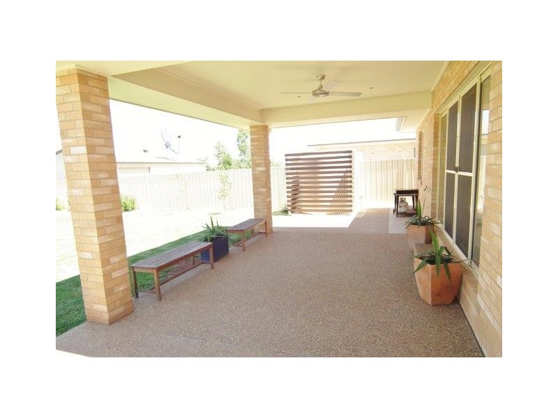 183 Clifton Boulevard, Griffith NSW 2680