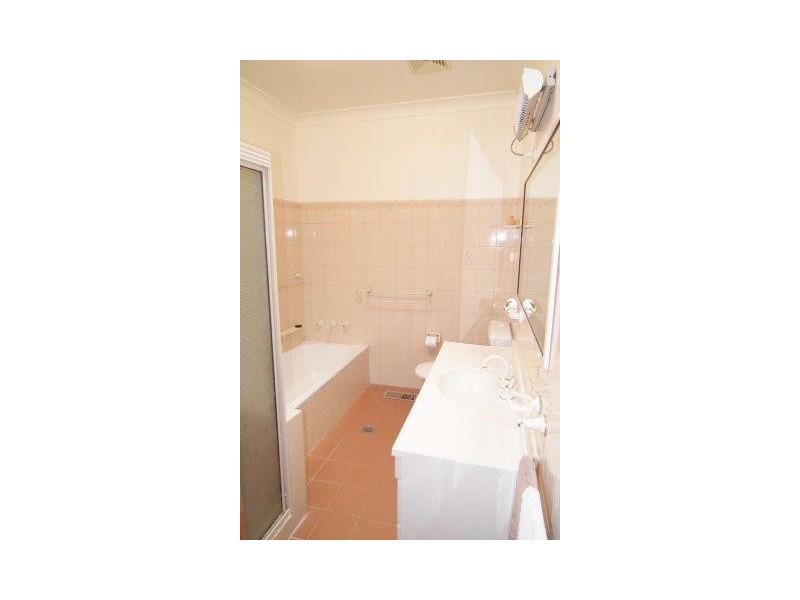 25 Wood Road, Griffith NSW 2680