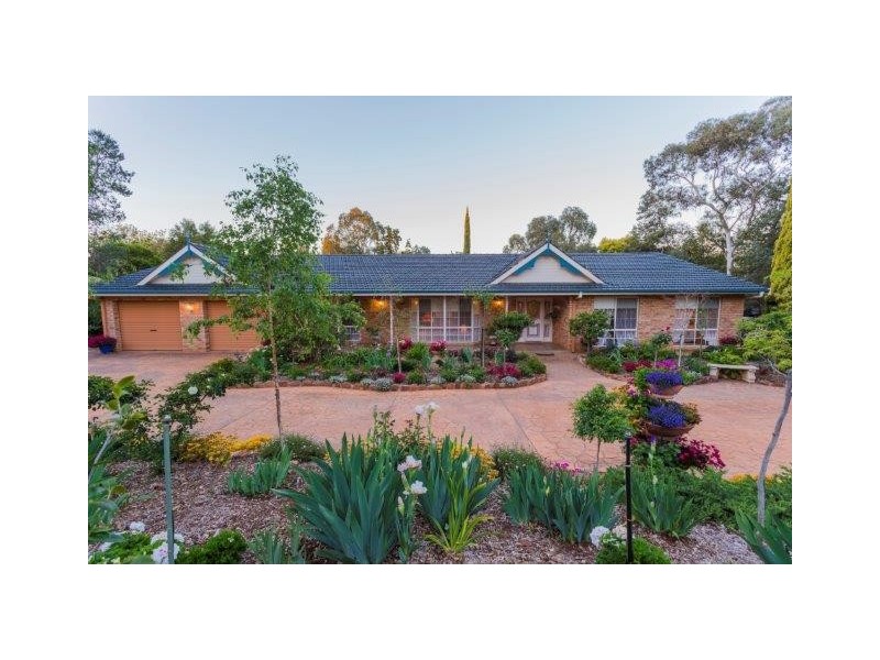 5 Maegraith Place, Lake Wyangan NSW 2680