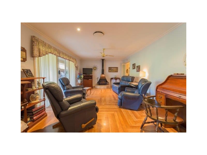 5 Maegraith Place, Lake Wyangan NSW 2680