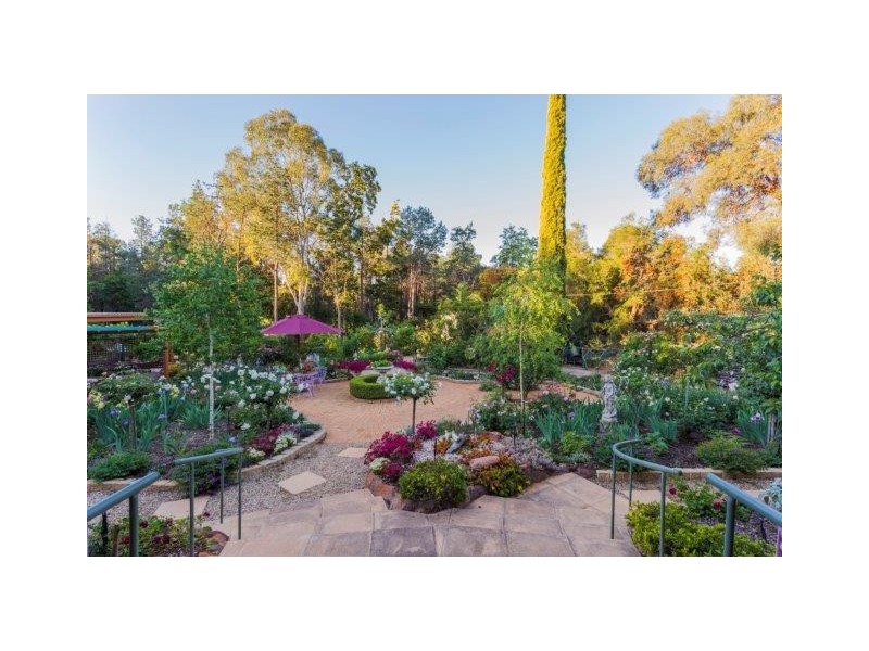 5 Maegraith Place, Lake Wyangan NSW 2680