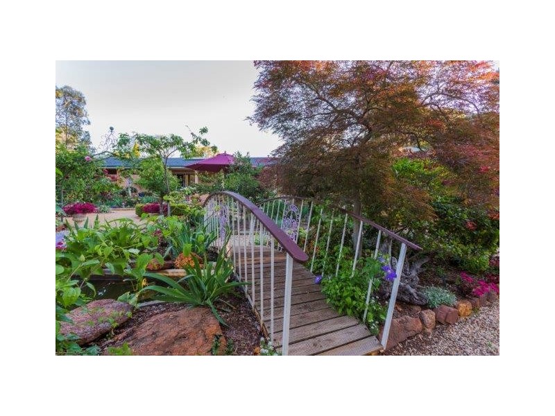 5 Maegraith Place, Lake Wyangan NSW 2680