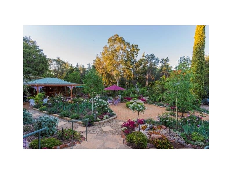 5 Maegraith Place, Lake Wyangan NSW 2680