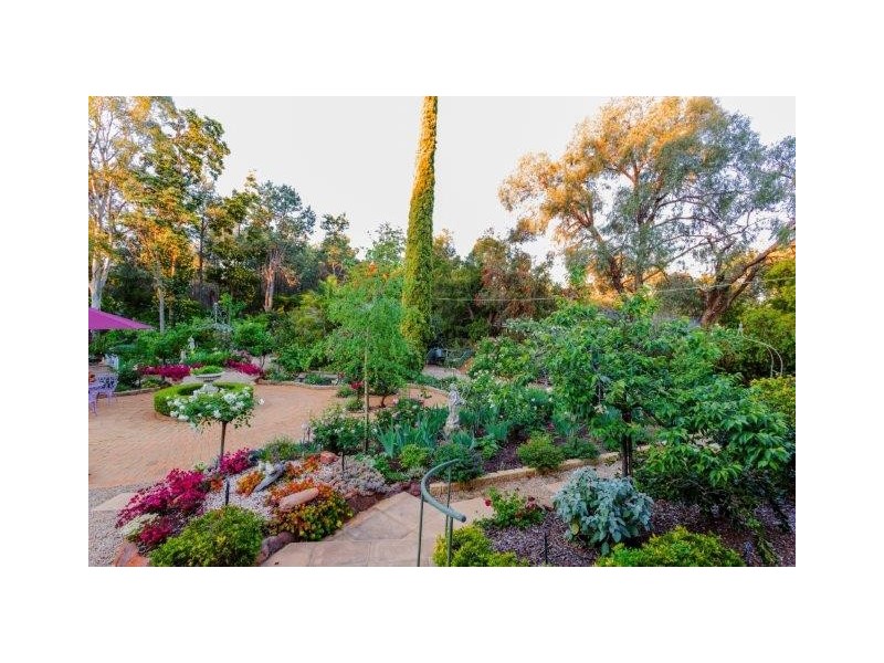 5 Maegraith Place, Lake Wyangan NSW 2680