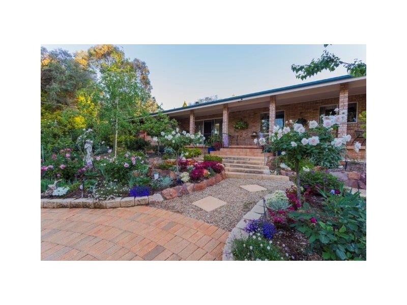5 Maegraith Place, Lake Wyangan NSW 2680