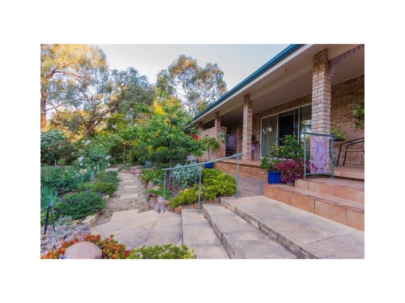 5 Maegraith Place, Lake Wyangan NSW 2680