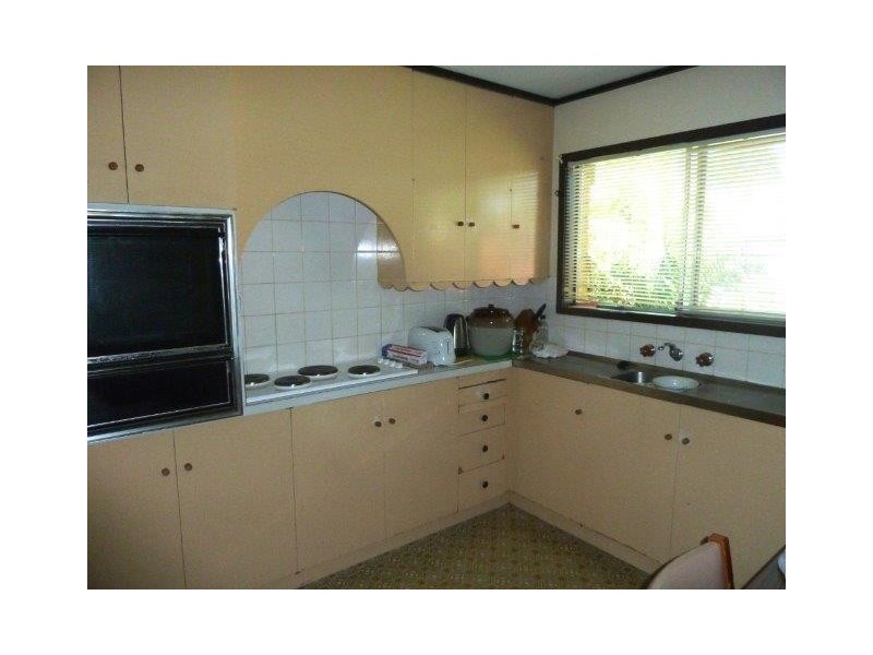 1 and 2/4 Illilliwa Street, Griffith NSW 2680