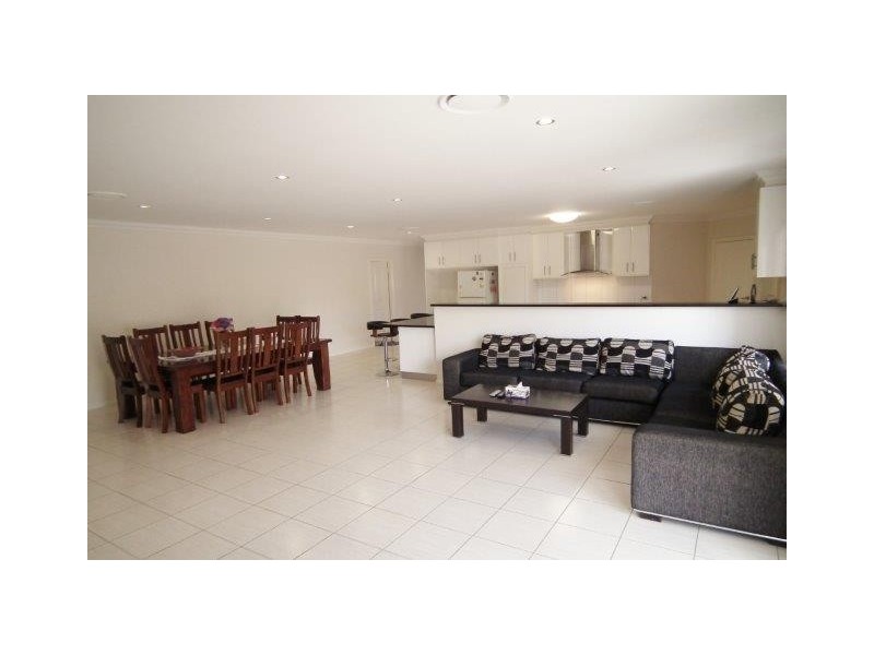 30 Gillmartin Drive, Griffith NSW 2680