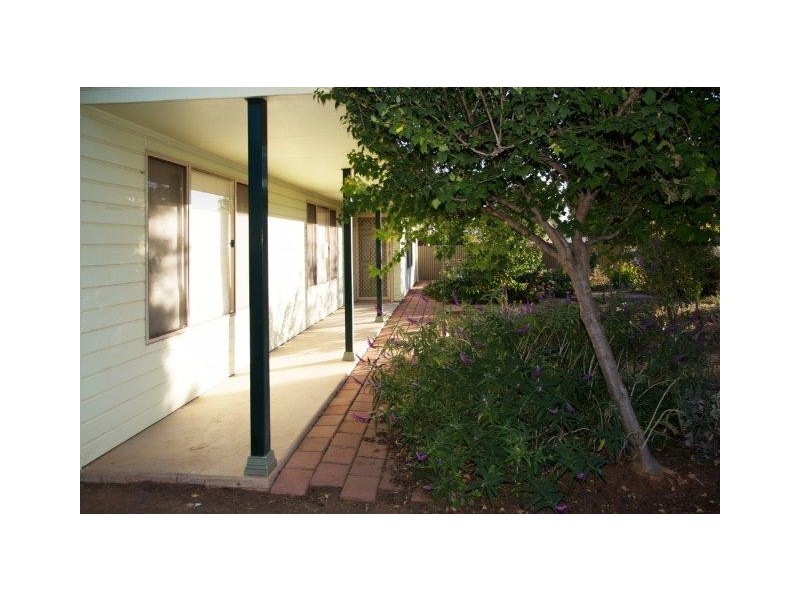 3 Burns Street, Hillston NSW 2675