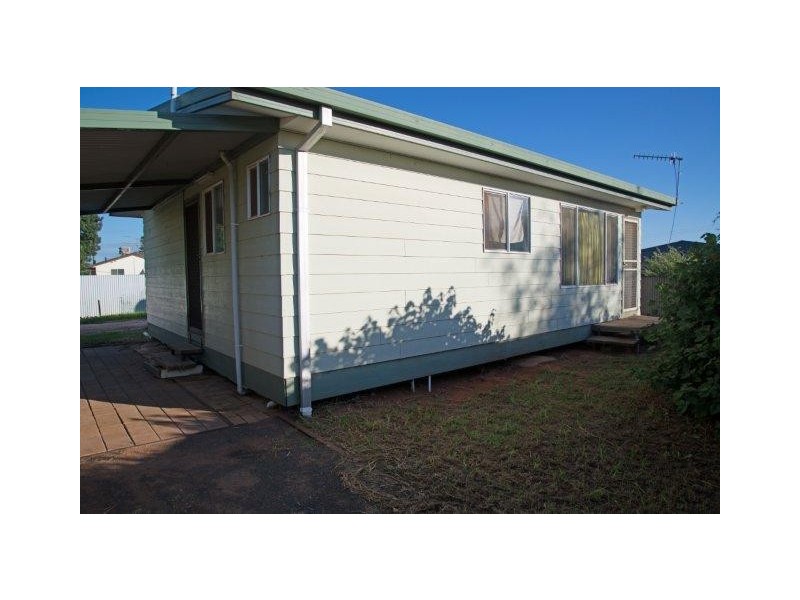3 Burns Street, Hillston NSW 2675