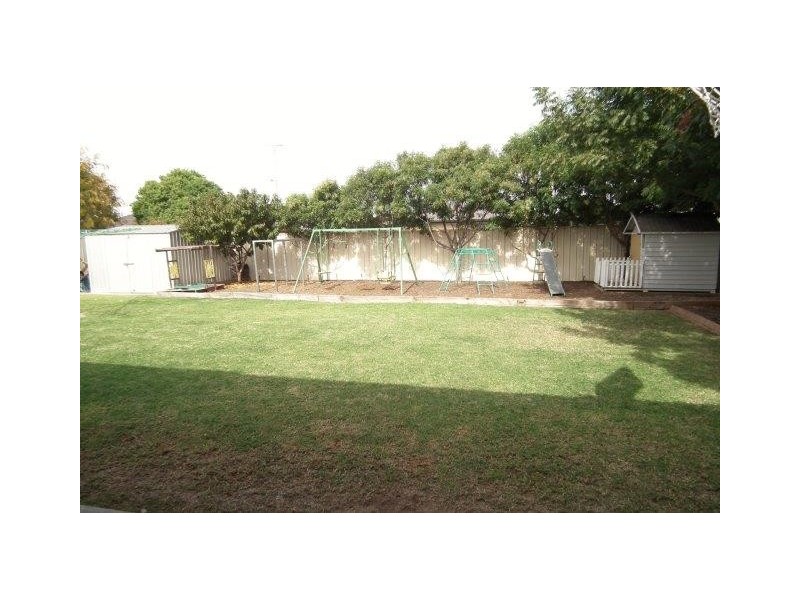 7 Little Road, Griffith NSW 2680