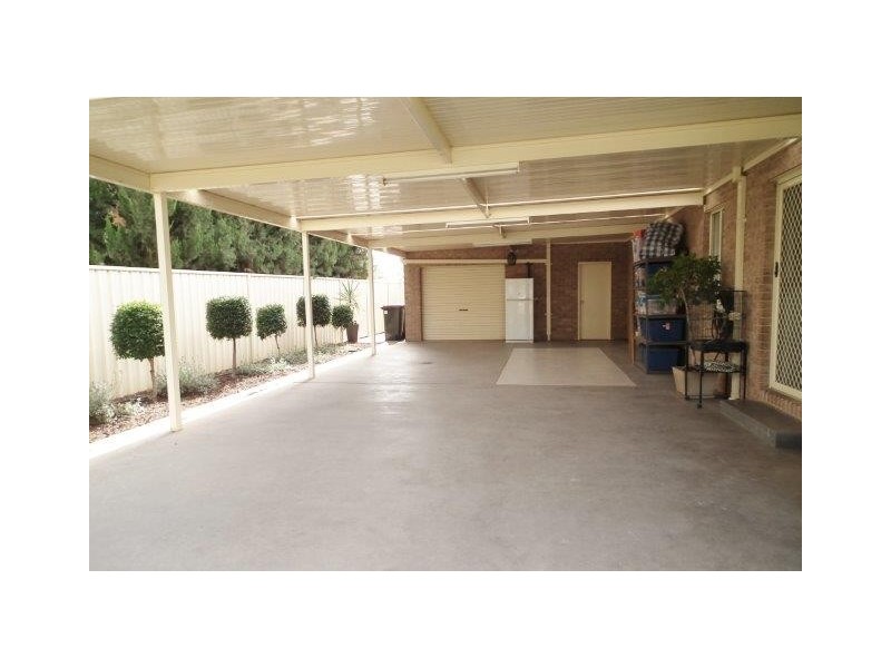 7 Little Road, Griffith NSW 2680