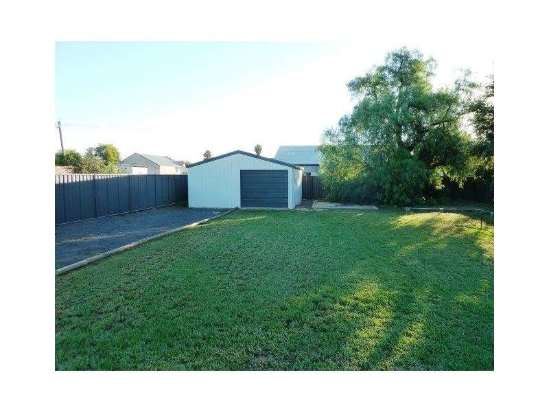 16 Stanbridge Street, Yenda NSW 2681