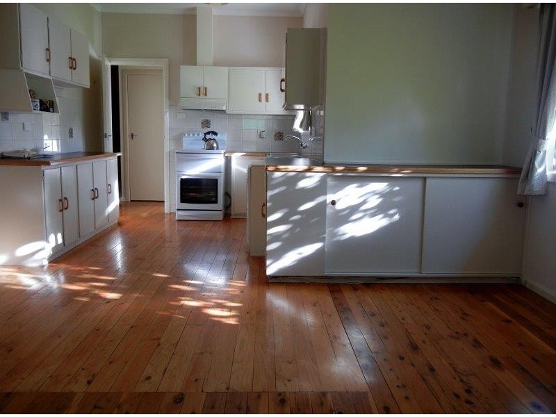 16 Bluebonnet Crescent, Coleambally NSW 2707