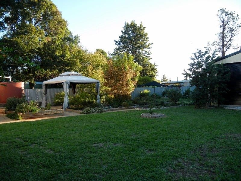 16 Bluebonnet Crescent, Coleambally NSW 2707