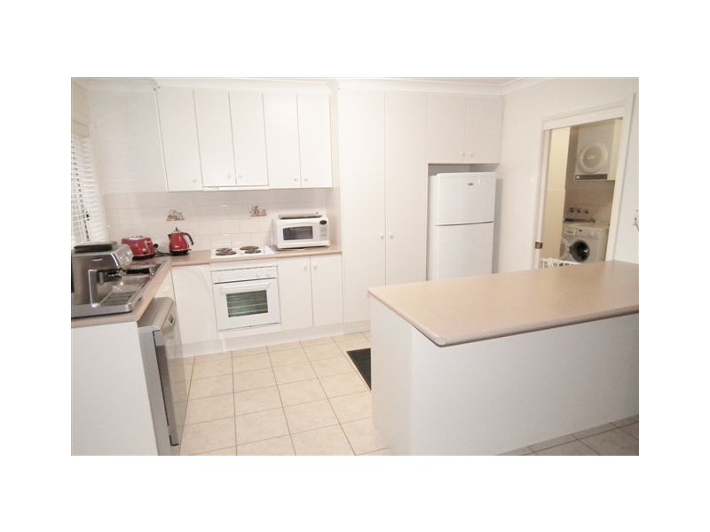 10A and 10B Powys Place, Griffith NSW 2680