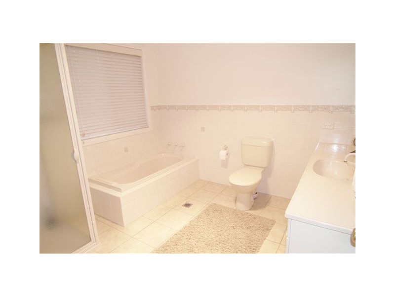 10A and 10B Powys Place, Griffith NSW 2680