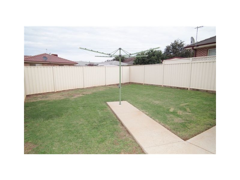 10A and 10B Powys Place, Griffith NSW 2680