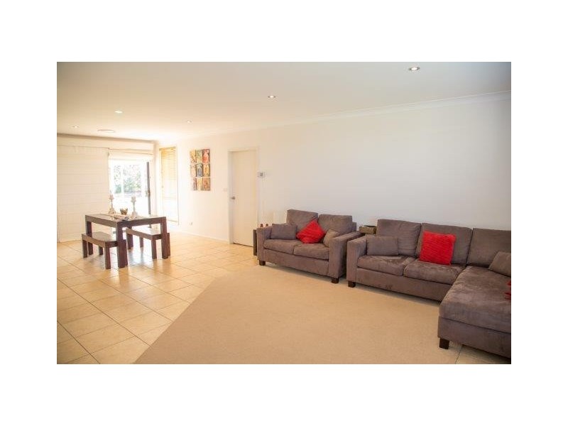 16 Hardwick Street, Griffith NSW 2680