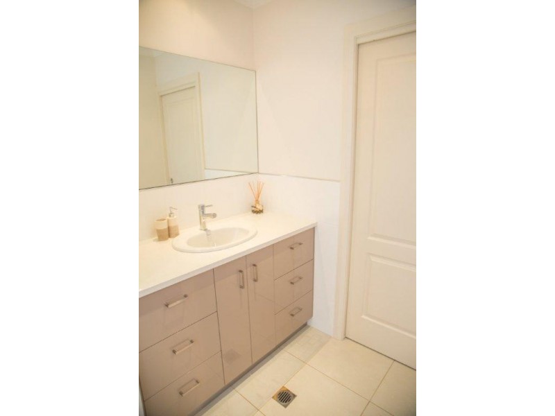 32 Calabria Road, Griffith NSW 2680