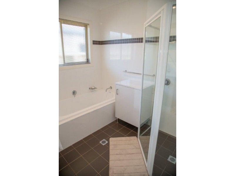 32 Calabria Road, Griffith NSW 2680