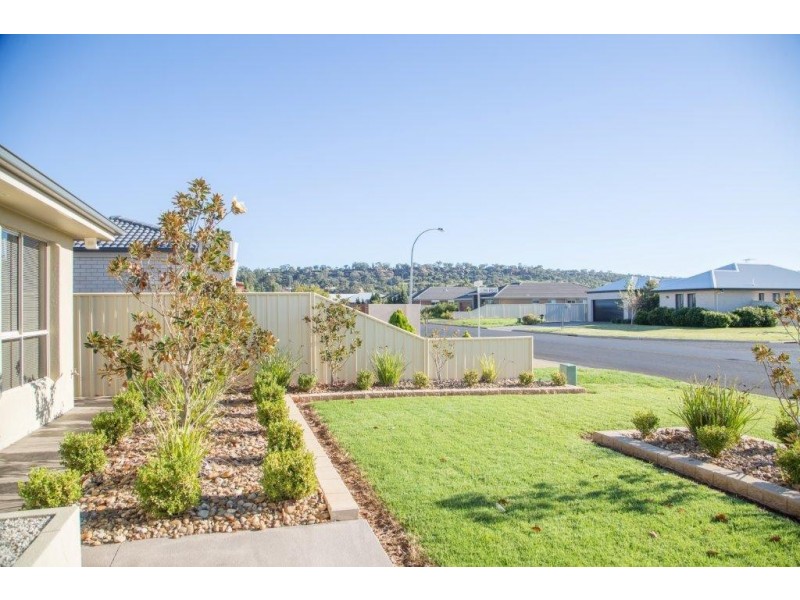 32 Calabria Road, Griffith NSW 2680
