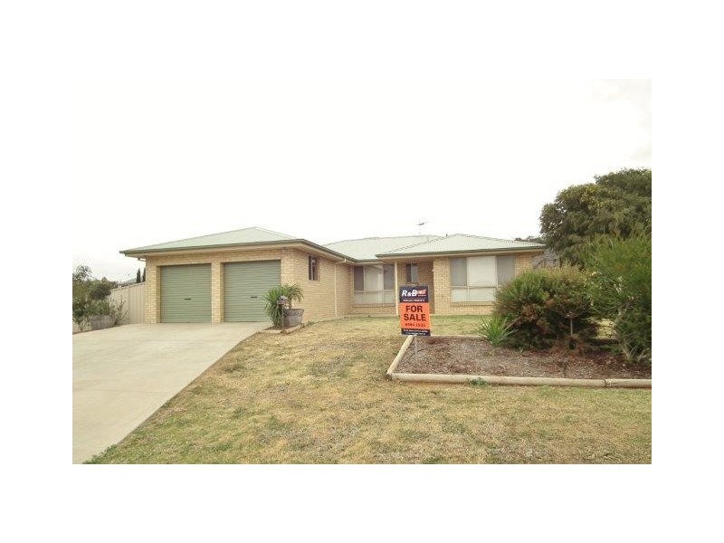 34 Dussin Street, Griffith NSW 2680