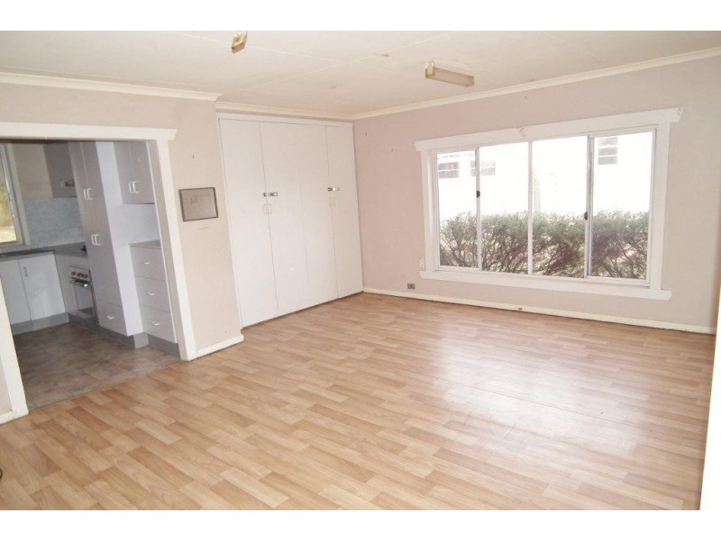 63 Merrigal Street, Griffith NSW 2680