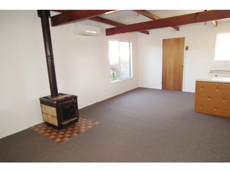 18 South Avenue, Yenda NSW 2681