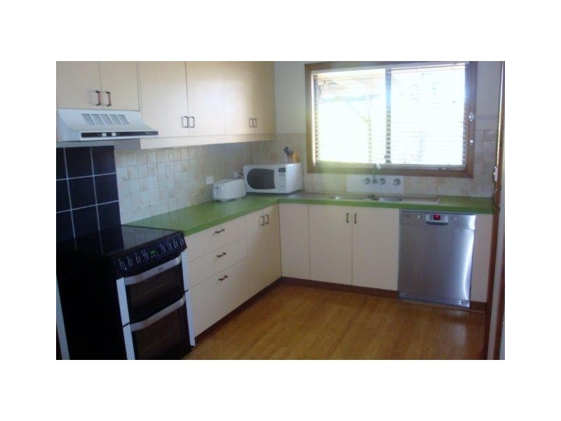 1 Moore Street, Hillston NSW 2675