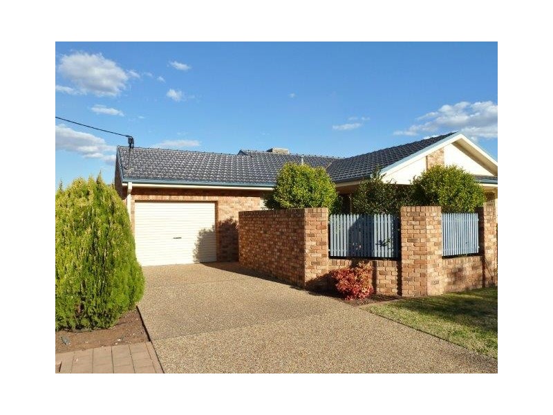 1A Hebden Street, Yoogali NSW 2680