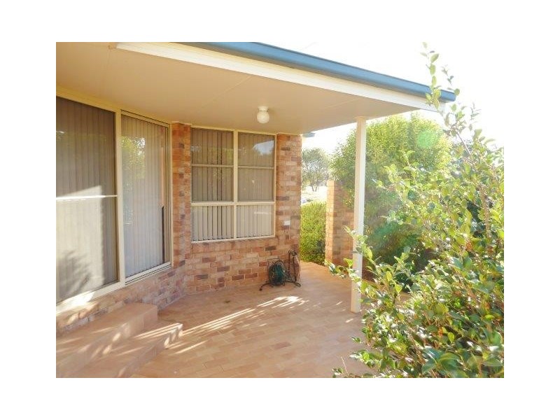 1A Hebden Street, Yoogali NSW 2680