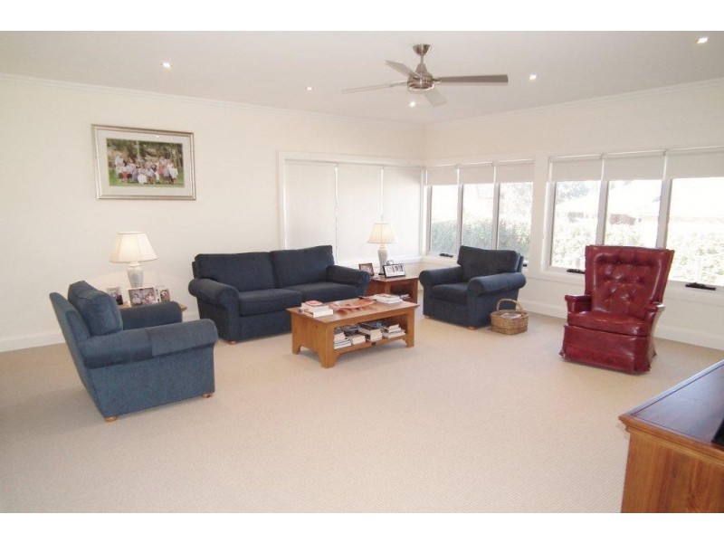 21 Dussin Street, Griffith NSW 2680