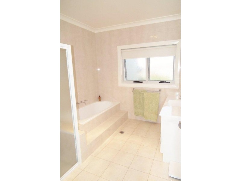 21 Dussin Street, Griffith NSW 2680