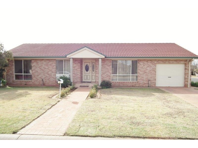 2A Fonte Place, Griffith NSW 2680