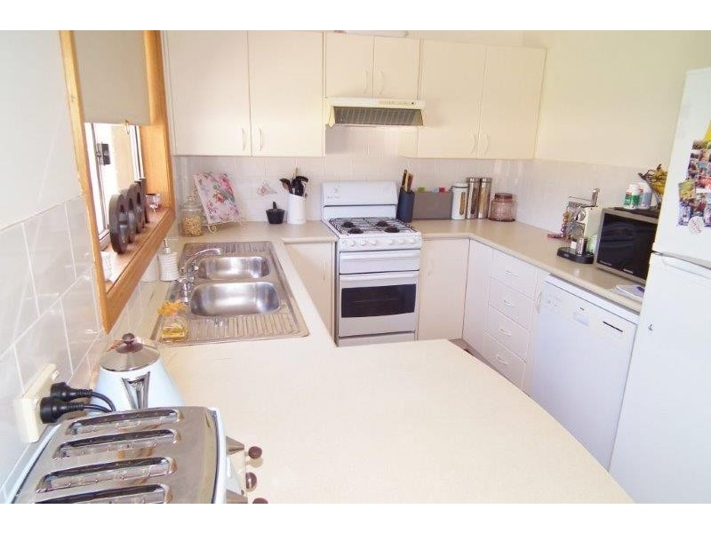 14 Wyvern Crescent, Griffith NSW 2680